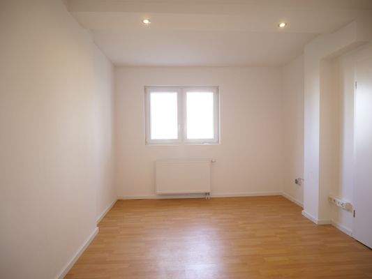 Wohn- und Schlafzimmer