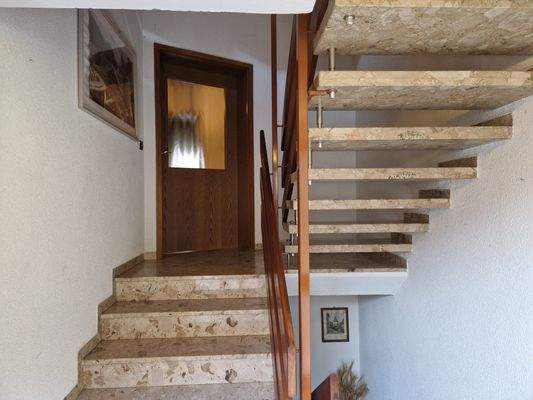 Eingangstreppe Wohngebäude