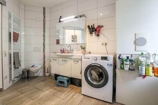Badezimmer EG