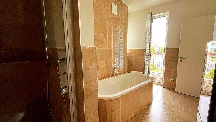 Badezimmer Ansicht 4