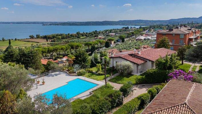 Luftaufnahme der Villa