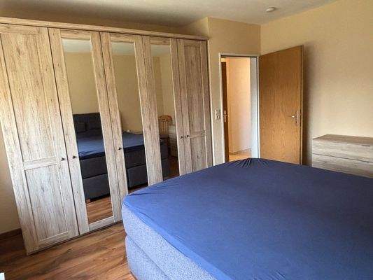 Stellmöglichkeit für einen Kleiderschrank