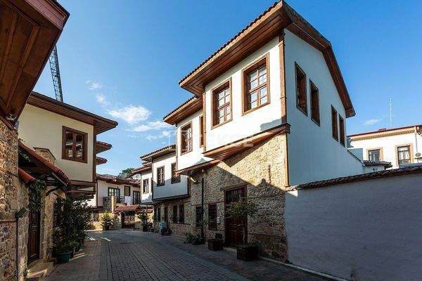 House 400 m from the Beach in Antalya Kaleiçi