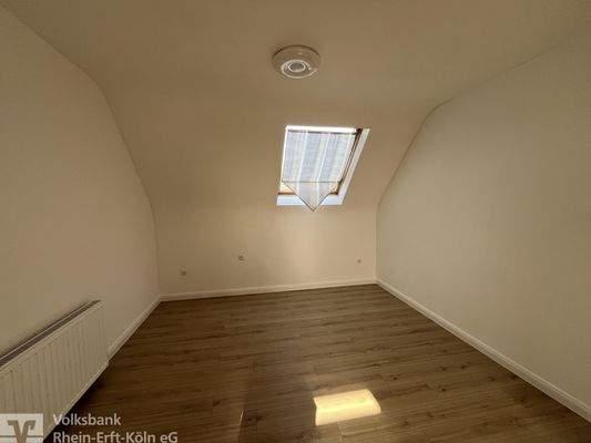 Altbau DG Wohnzimmer