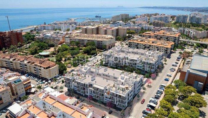 Chic Properties in a Complex with Pool in Estepona