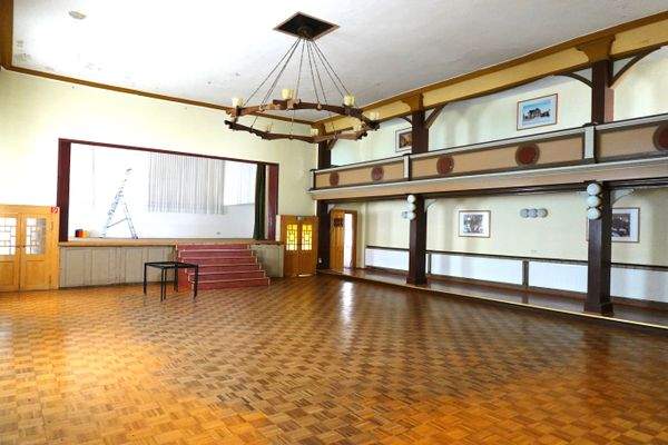 Highlight ist der ehemalige Kino- bzw. Tanzsaal