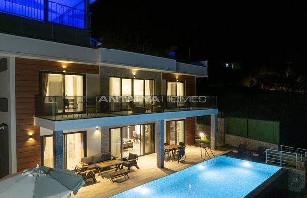 Uninterrupted Sea View Villa with 4 Bedrooms in Mugla Fethiye