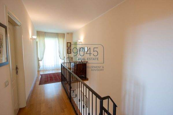 Exklusives Villenanwesen mit Seeblick in Garda - Gardasee