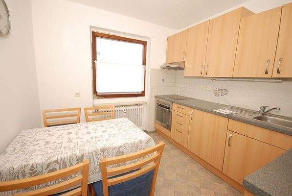 2-Zimmer-Ferienwohnung-4-012-kue1