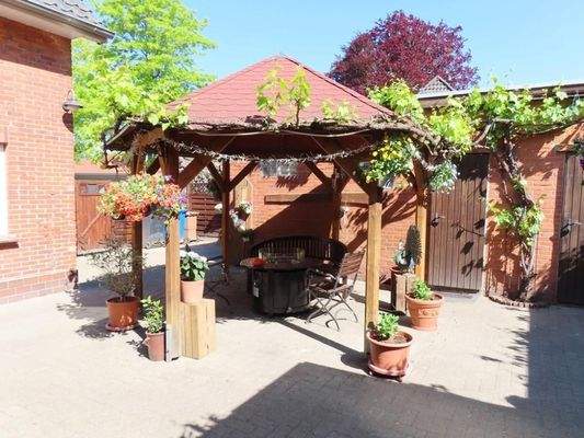 Pavillon im Innenhof