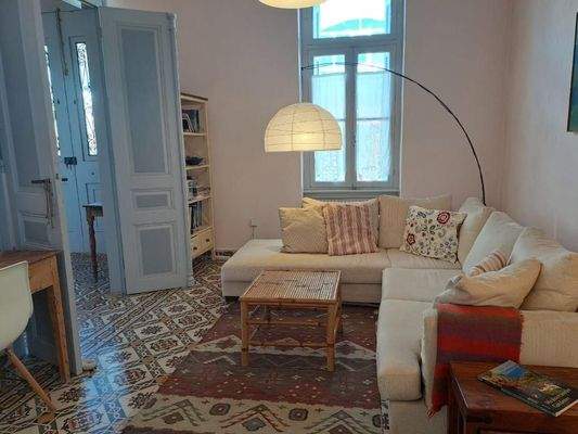 Kreta, Kalyves: Elegante neoklassizistische Villa am Meer zu verkaufen