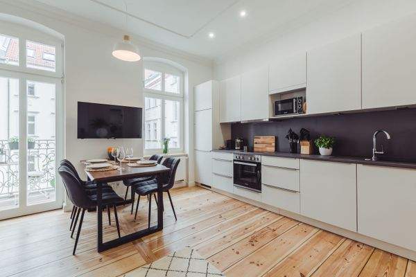 living room/ kitchen