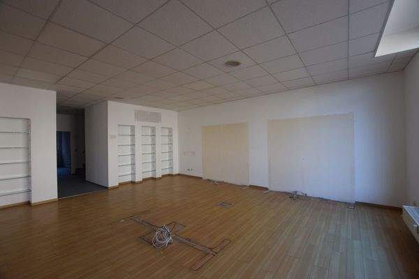 Ladenfläche unten 2