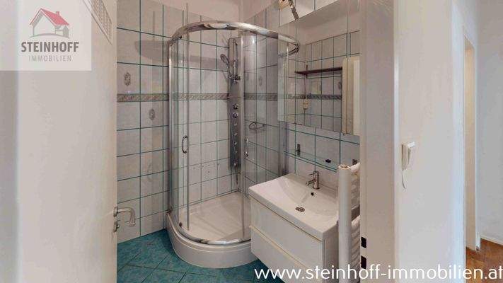 Elisenstrae-12213-Bathroom