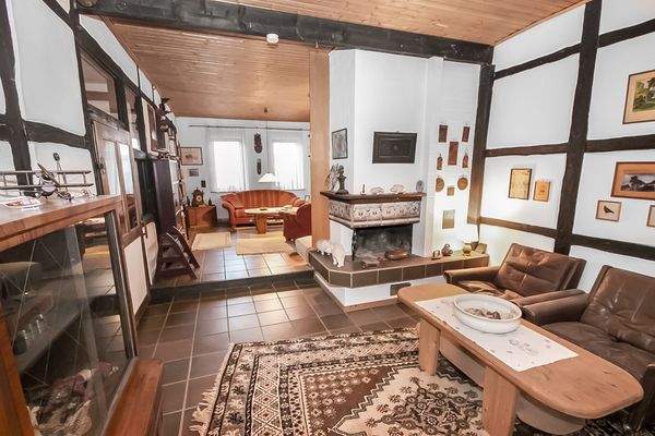 331 R EG Wohnen Kamin.JPG