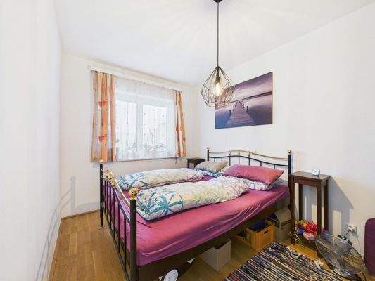 CAM04191G0-PR0071-STILL002