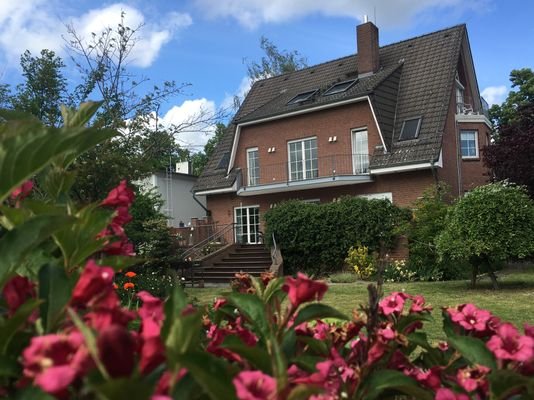 Hausansicht Gartenseite.JPG