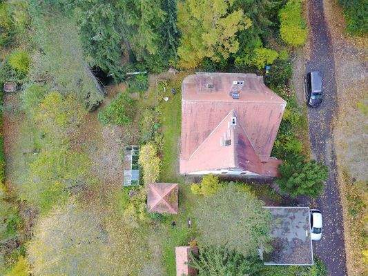  Blick auf die DACHFLÄCHEN - 2 Schornsteine