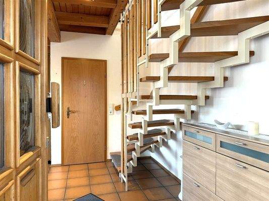 Eingangsbereich mit Blick zur Badtür - linkes Haus 