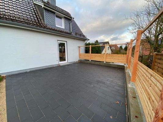 Terrasenfläche nach Westen - Lütt Immobilien - Raisdorf