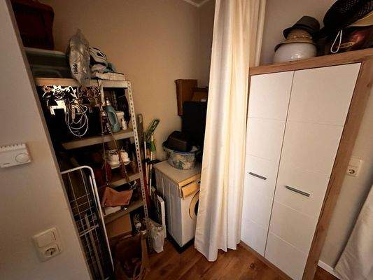 Abstellraum, Ankleide, Waschen