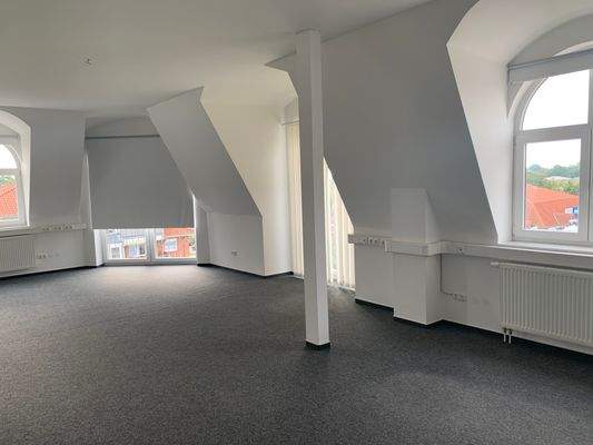 Büro 3.jpg