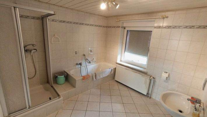 Badezimmer EG - Ansicht 2