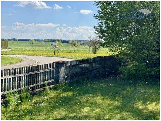 Direkter Ortsrandblick