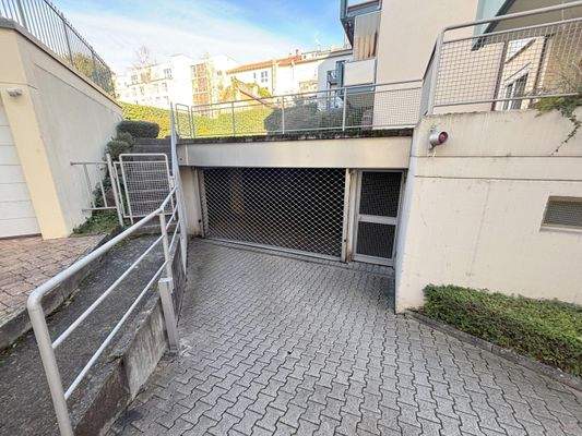 Zufahrt in die Tiefgarage