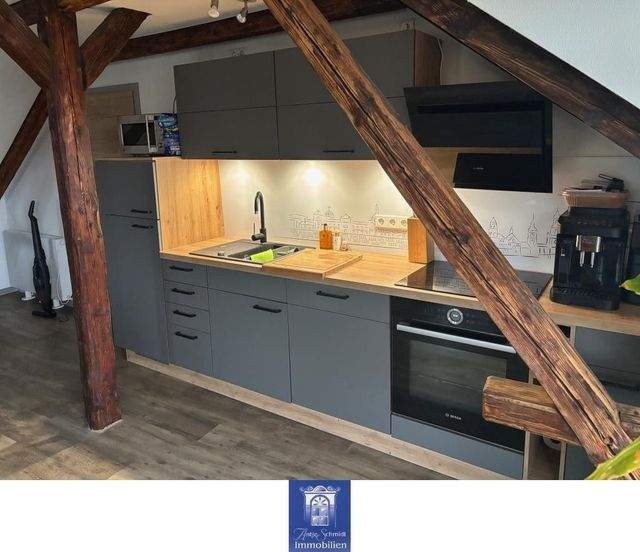 Großzügige und hochwertige Dachgeschosswohnung mit Balkon! Lift! - Foto 1