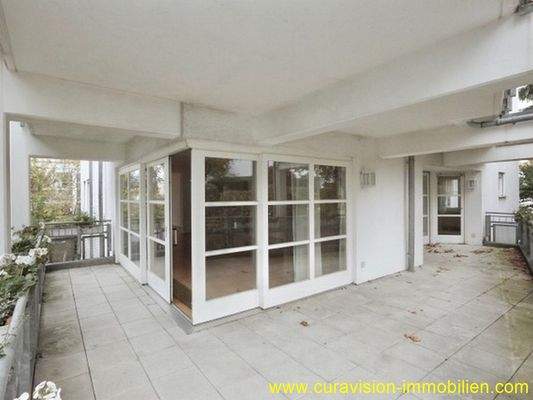 10-Wohnen - Essen - Terrasse.jpg