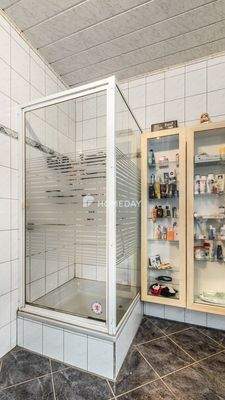 1. OG Badezimmer 1 2