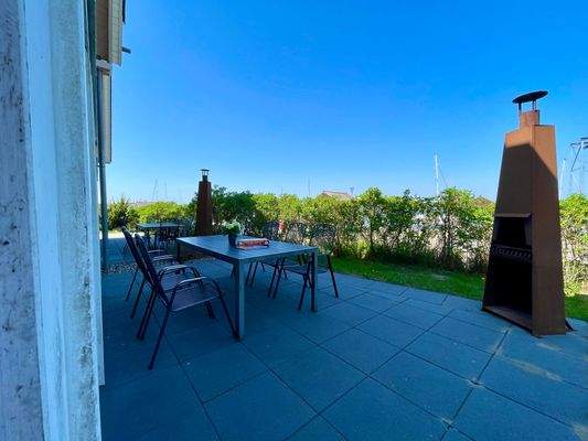 Aussenterrasse mit Grill.jpeg