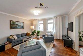 Großer heller Wohnraum