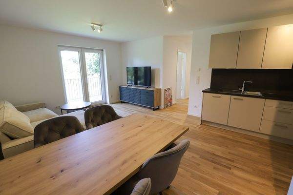 Whg. 7-1.Obergeschoss rechts-Wohnen-Essen-Kochen