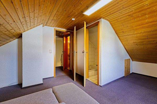 Dachgeschoss Zimmer
