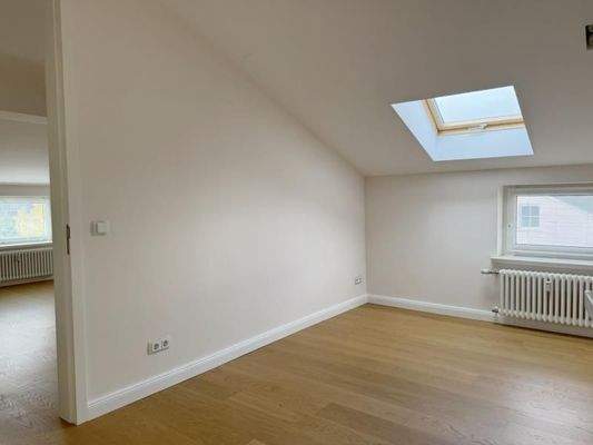 Kind mit Zugang zum Elternzimmer