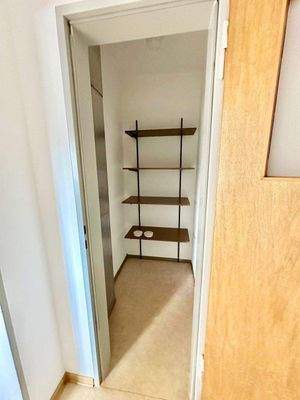 Praktischer Abstellraum ähnlich