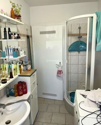 Tageslichtbad mit Dusche