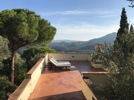 Terrasse einer der Ferienwohnungen