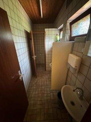 37 EG-Gaststätte Toilettenanlage