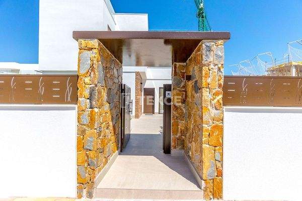 Stylish Villas with Pool and Solarium in Benijófar Alicante