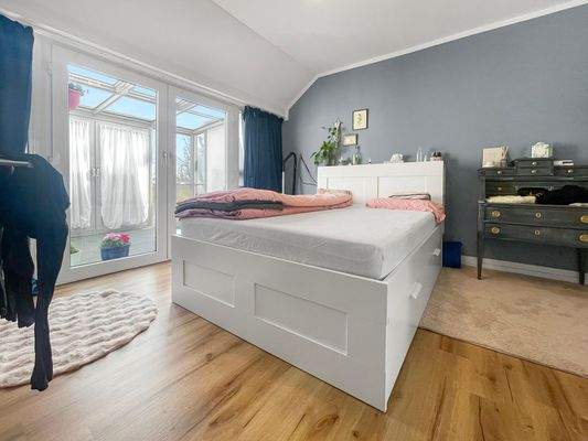 Schlafzimmer mit Wintergarten