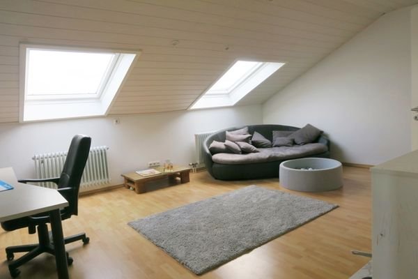 Büro-Gäste-Zimmer DG