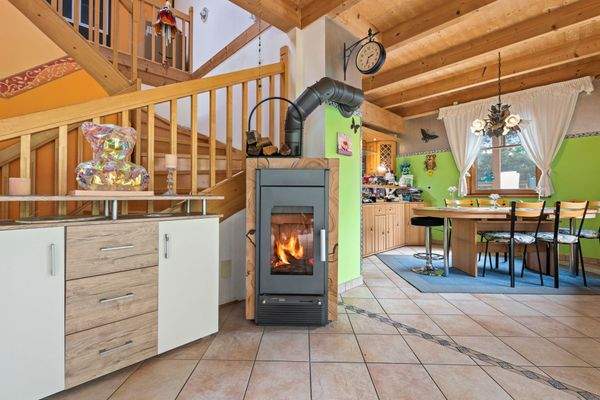 2025-05-23-S01073-012