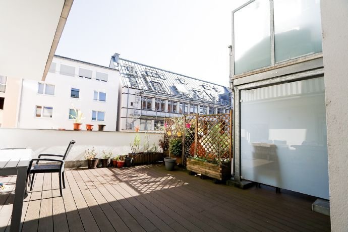 Juwel im Herzen von Augsburg mit Dachterrasse / 3 ZKB