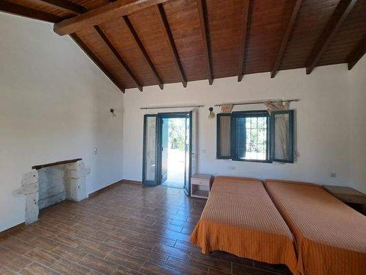 Kreta, Douliana: Renoviertes Steinhaus mit Pool und Garten zu verkaufen