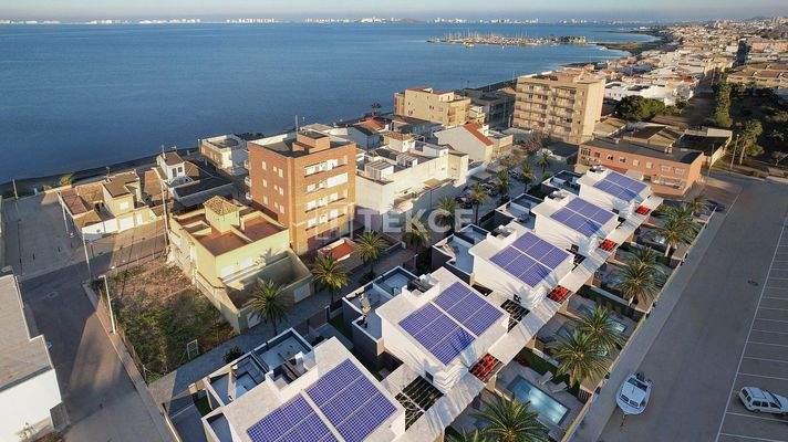 Semi-Detached Villas Meters from the Beach in Los Nietos