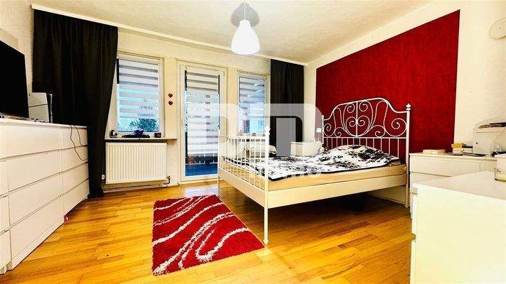 OG Schlafzimmer / Kinderzimmer / Zugang Balkon