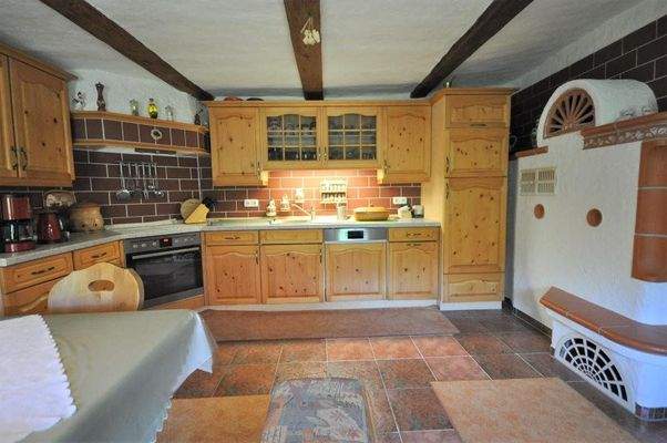 EG: Wohnküche mit Kaminofen